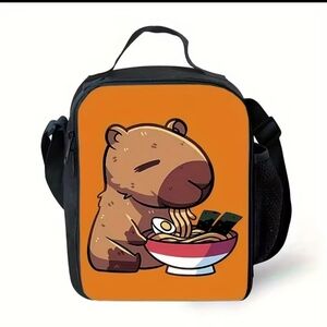 CAPYBARA EATING RAMEN INSULATED LUNCH BAG SHOULDER STRAP